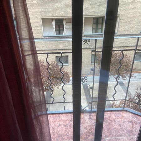 Habitaciones Familiares Con Bano Privado Lf - Sin Ascensor サラゴサ エクステリア 写真
