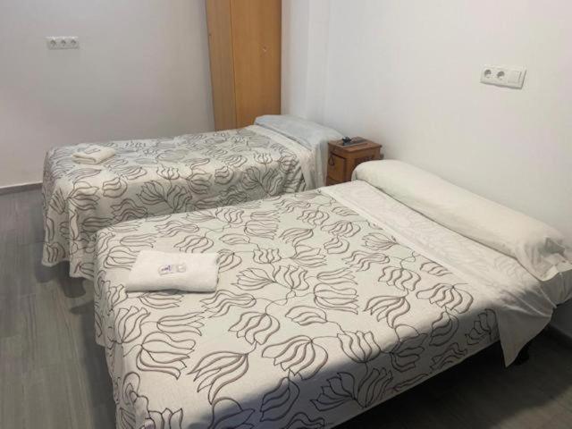 Habitaciones Familiares Con Bano Privado Lf - Sin Ascensor サラゴサ 部屋 写真