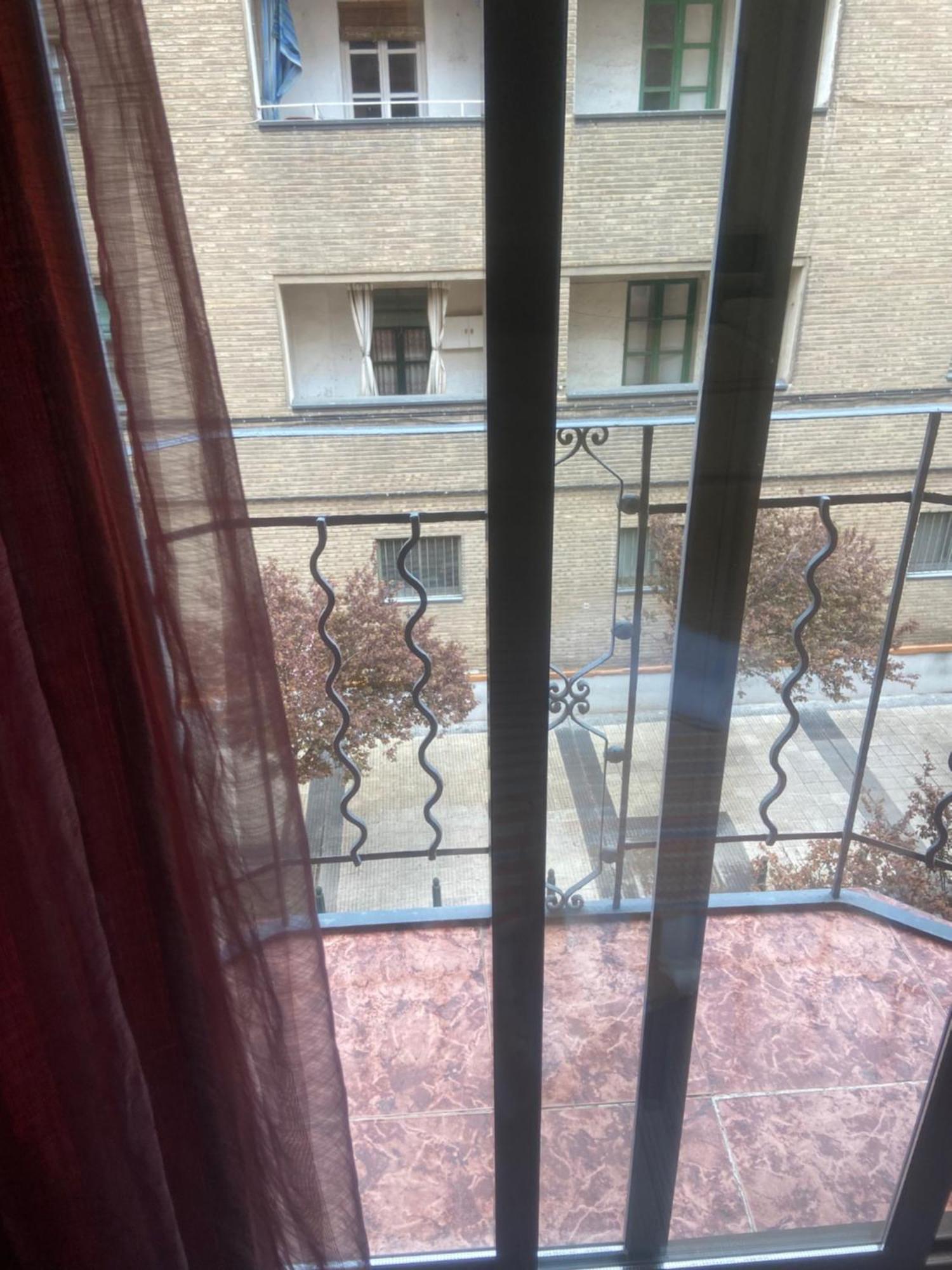 Habitaciones Familiares Con Bano Privado Lf - Sin Ascensor サラゴサ エクステリア 写真